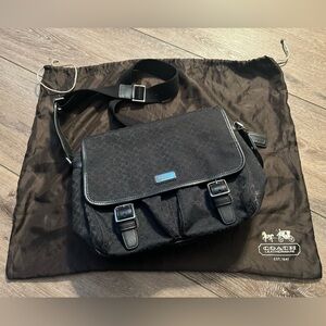 Coach Crossbody Messenger Signature Jacquard F70283